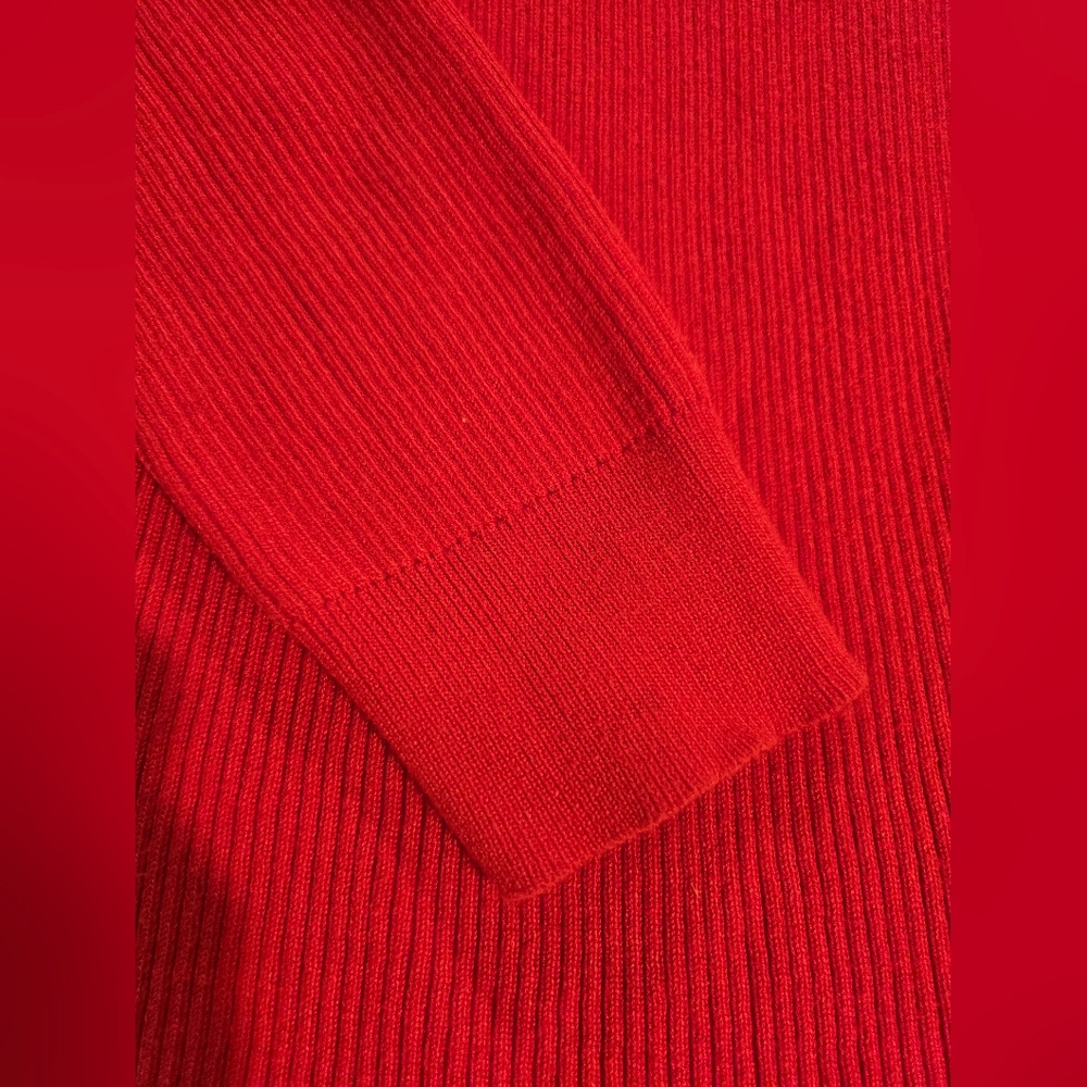 Tahari Bold Burnt Orange Crew Neck Sweater - Picture 4 of 9